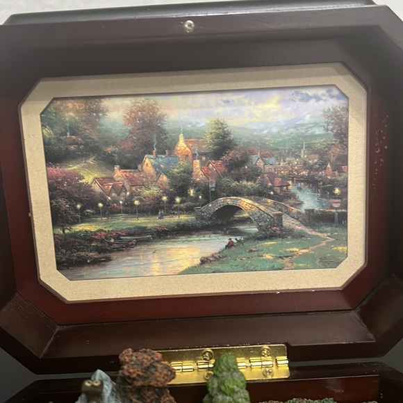 Thomas Kinkade Music Box - Picture 8 of 9